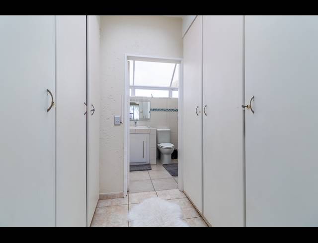 3 BEDROOM TOWNHOUSE FOR SALE IN GLENVISTA
